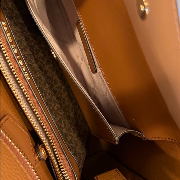 Michael Kors Tan Leather 3-Piece Tote Set - Picture 7 of 15